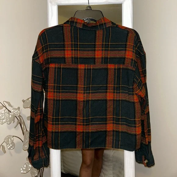American Eagle Outfitters Plaid button down - Picture 5 of 7